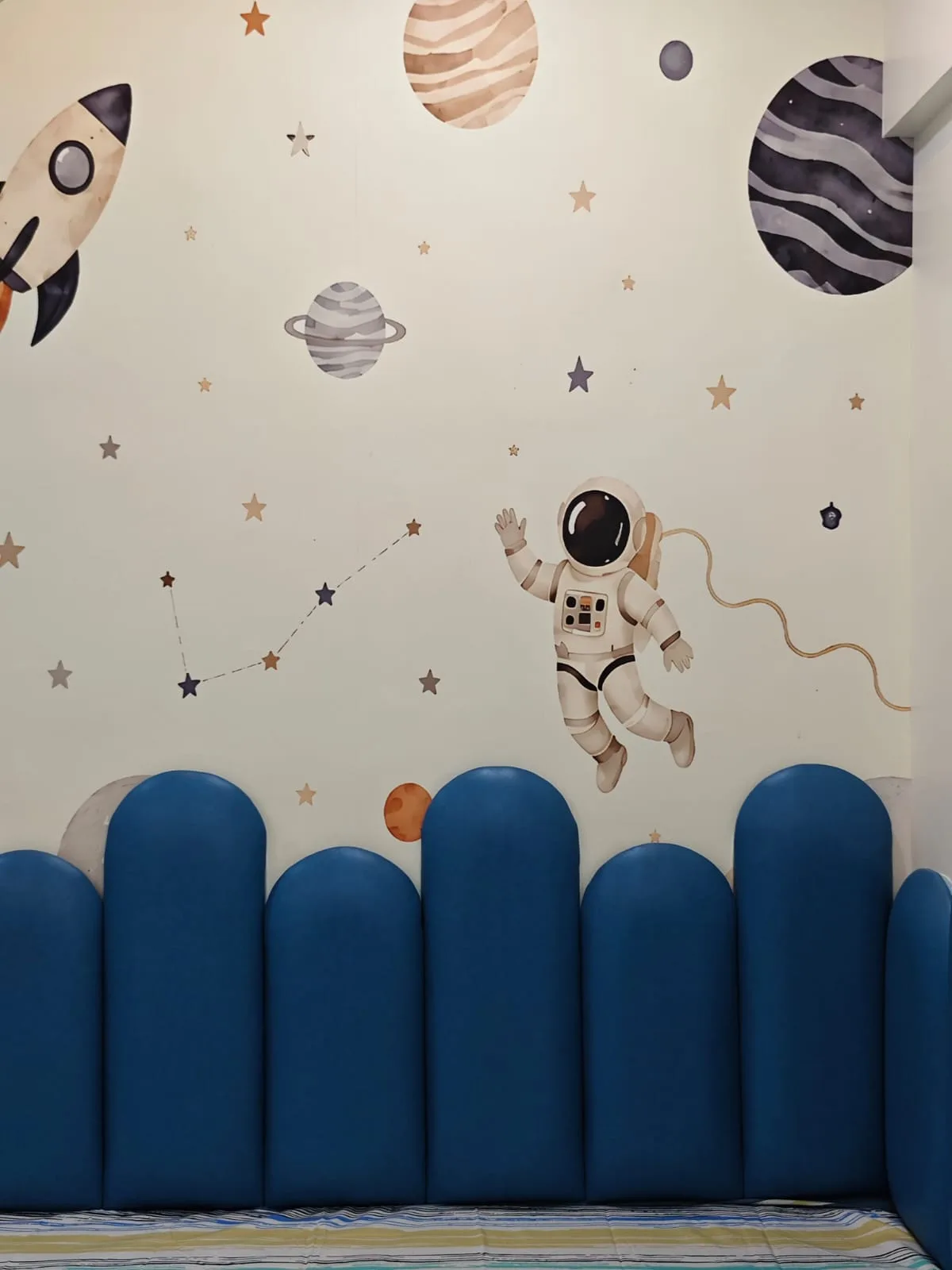 Kids Room — photograph 2