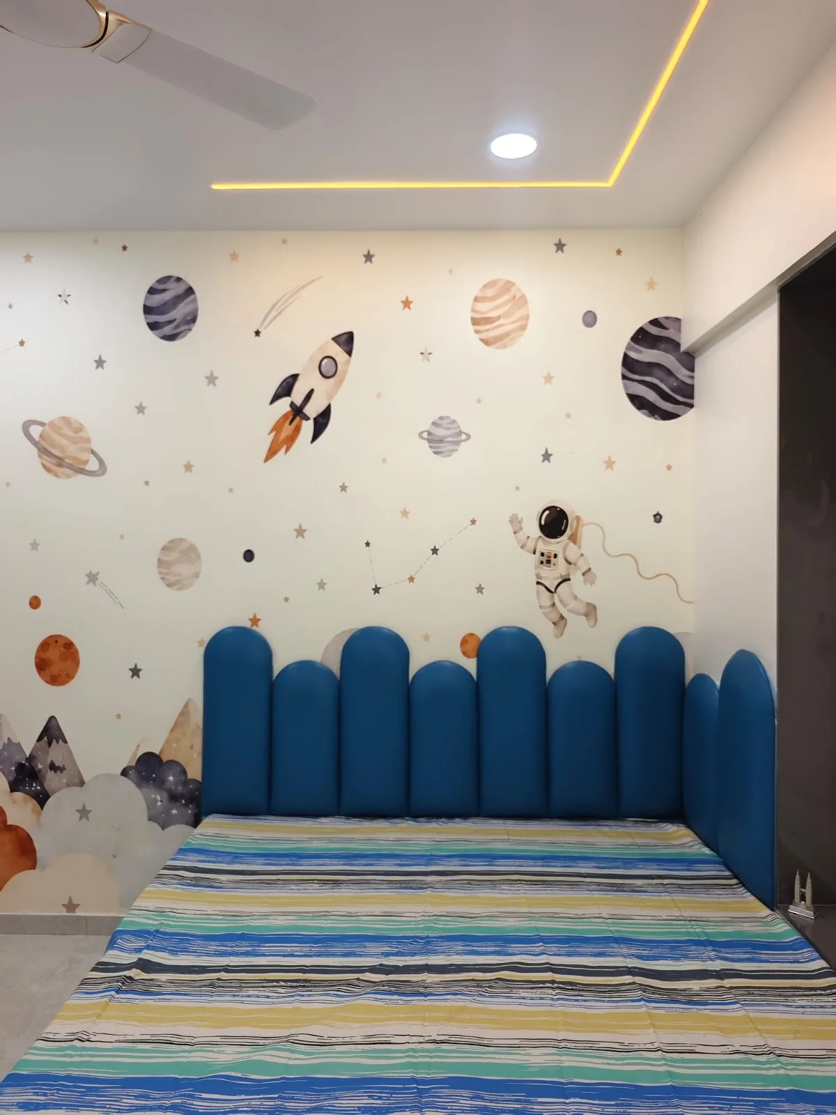 Kids Room — photograph 3