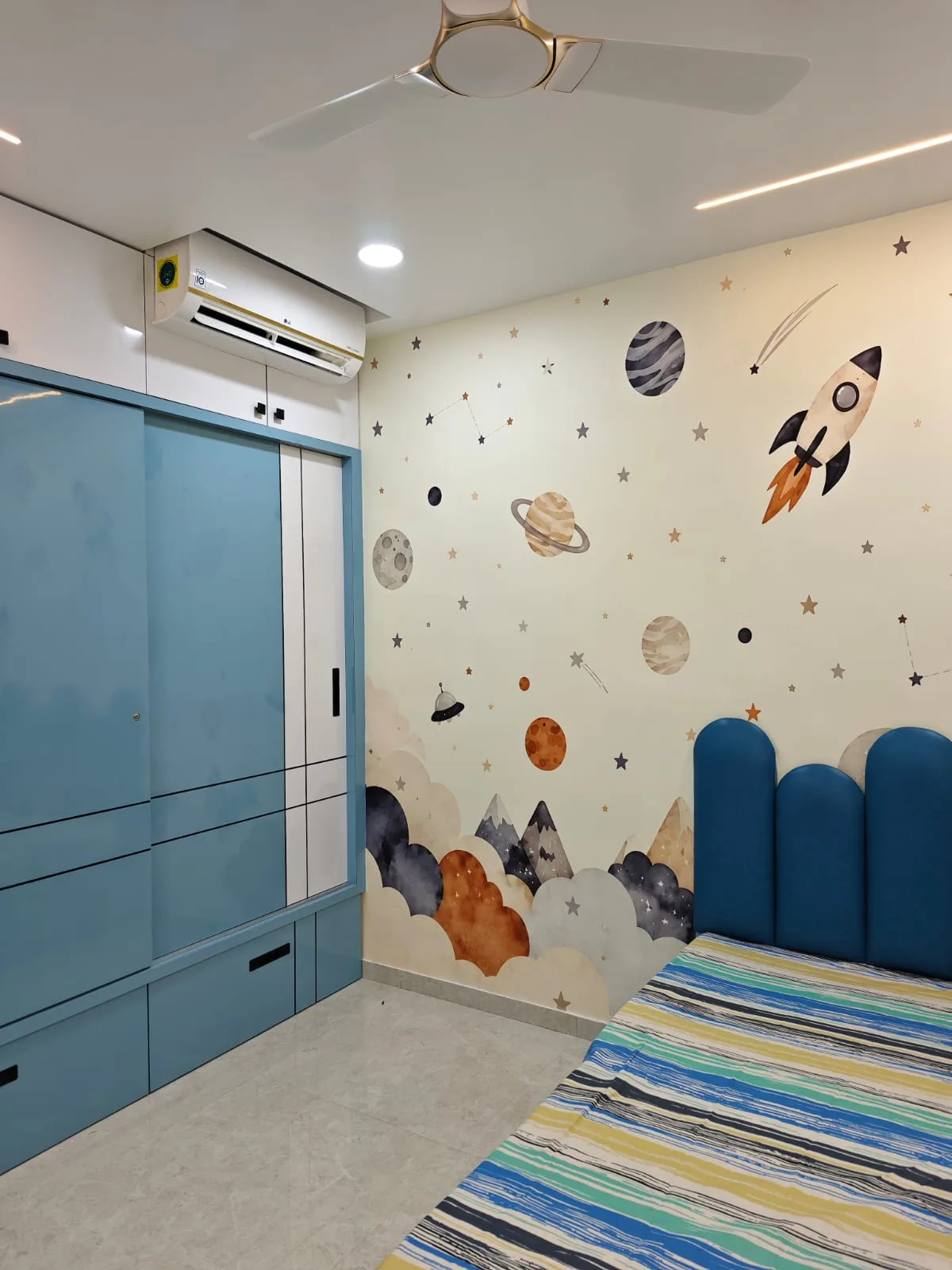 Kids Room — photograph 5