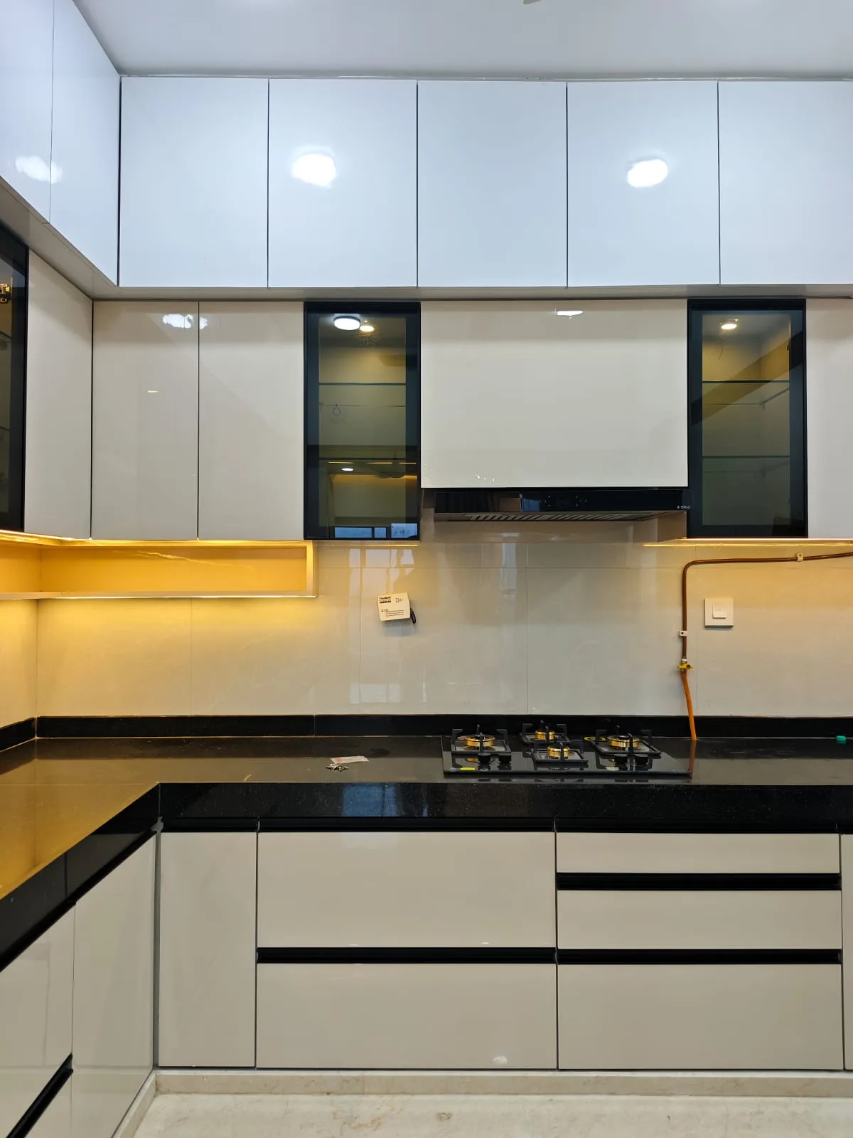 Kitchen — photograph 4