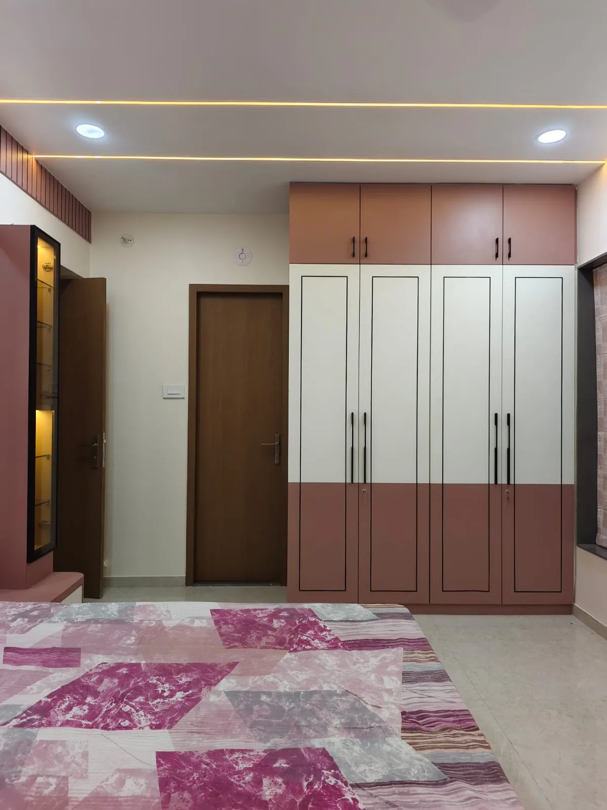 Master Room — photograph 2