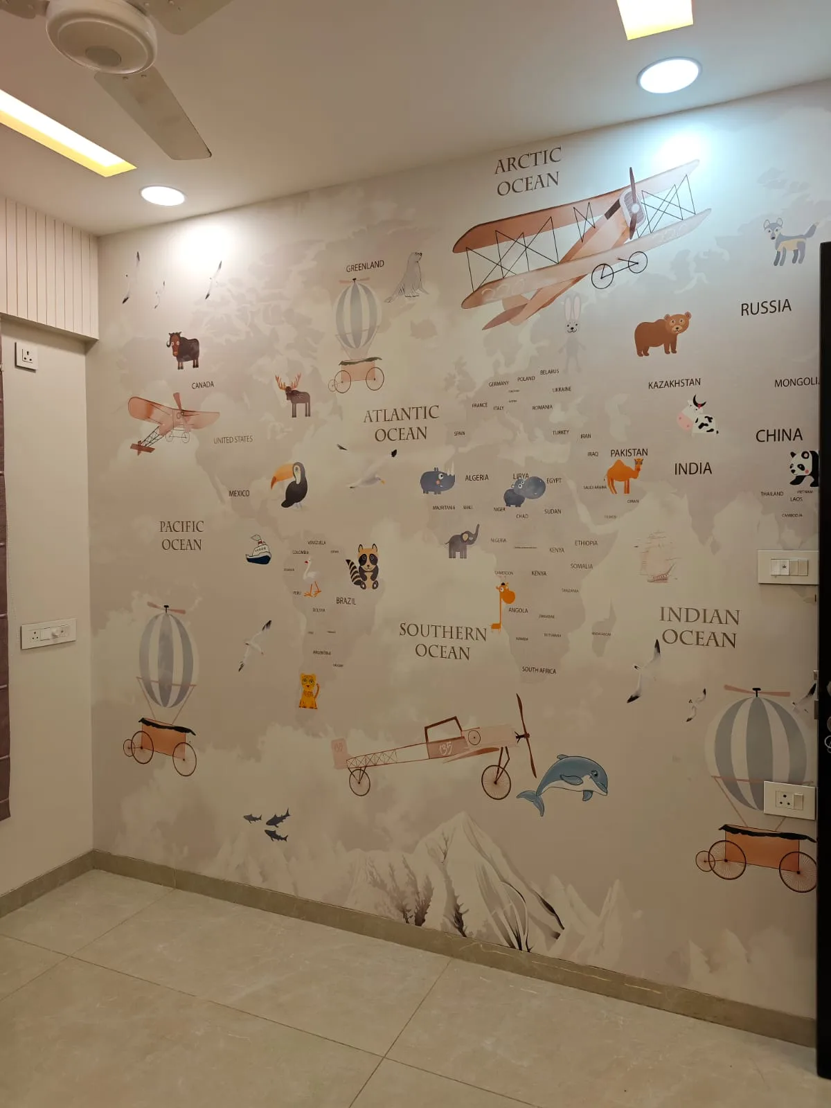 Kids Room — photograph 3