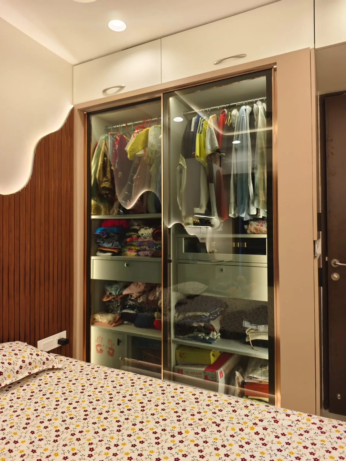 Child Bedroom — photograph 6