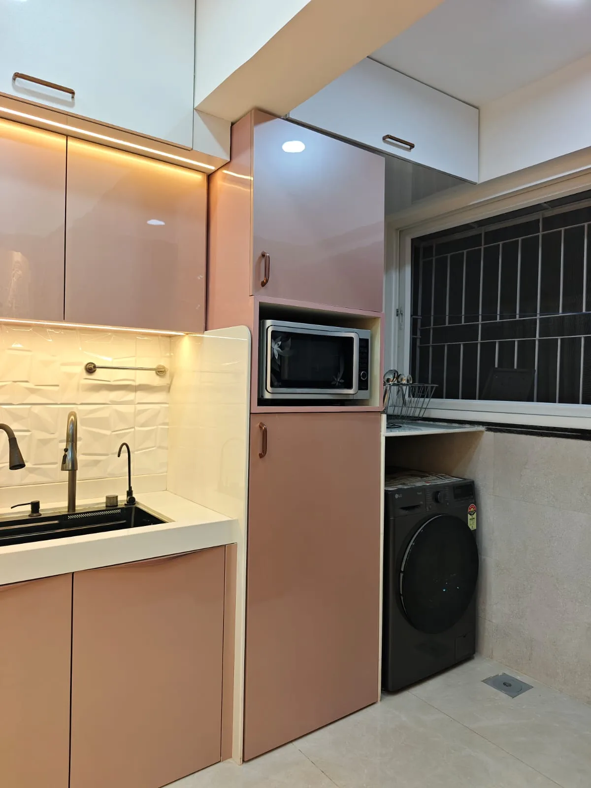Kitchen — photograph 6