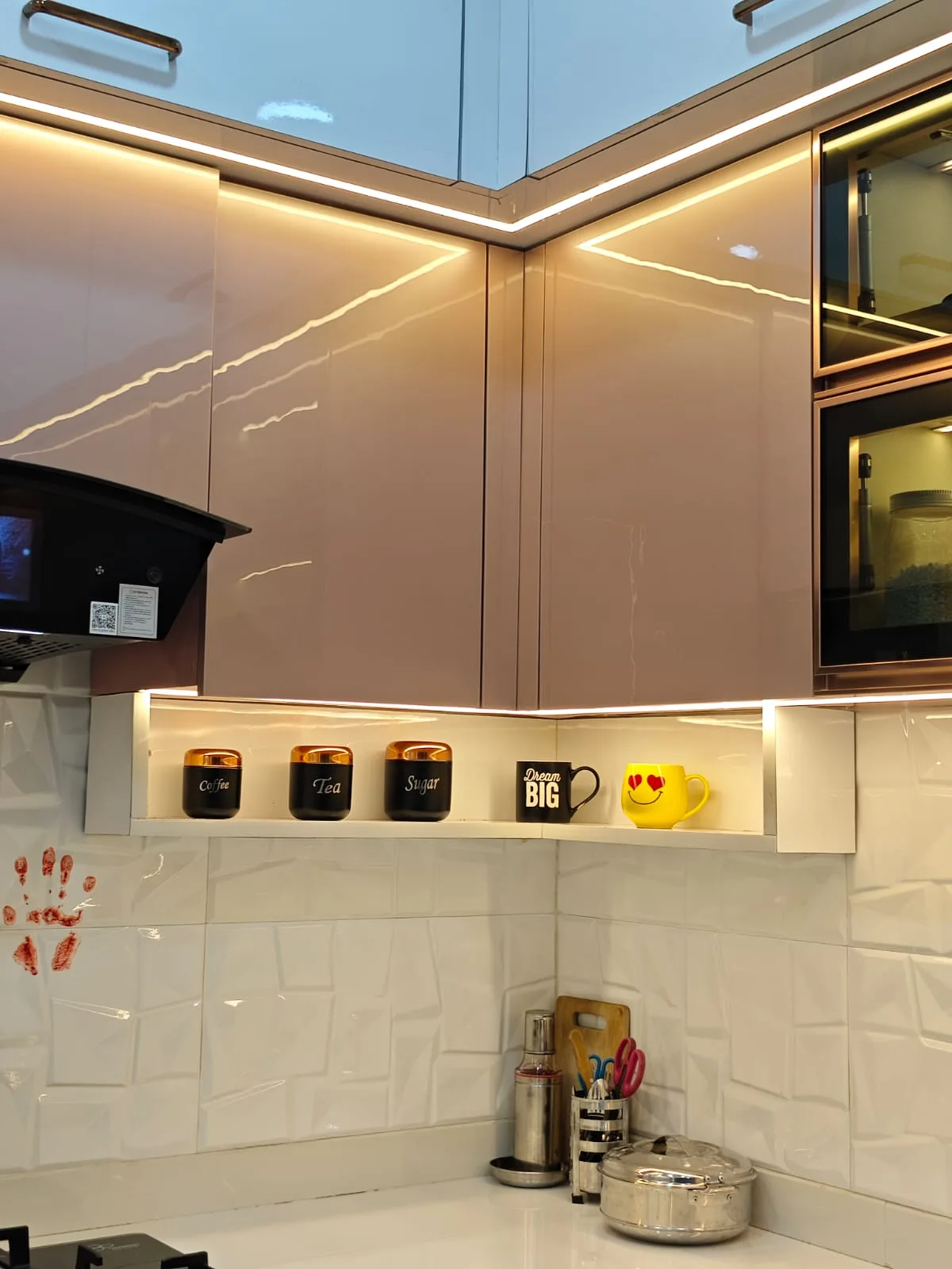 Kitchen — photograph 9