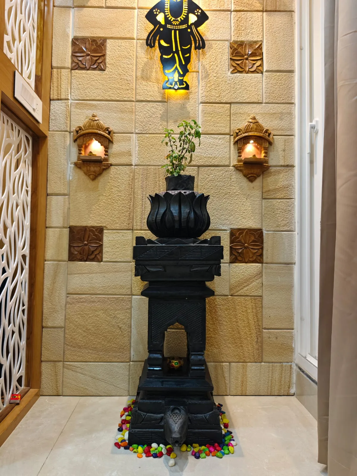 Living Room — photograph 7