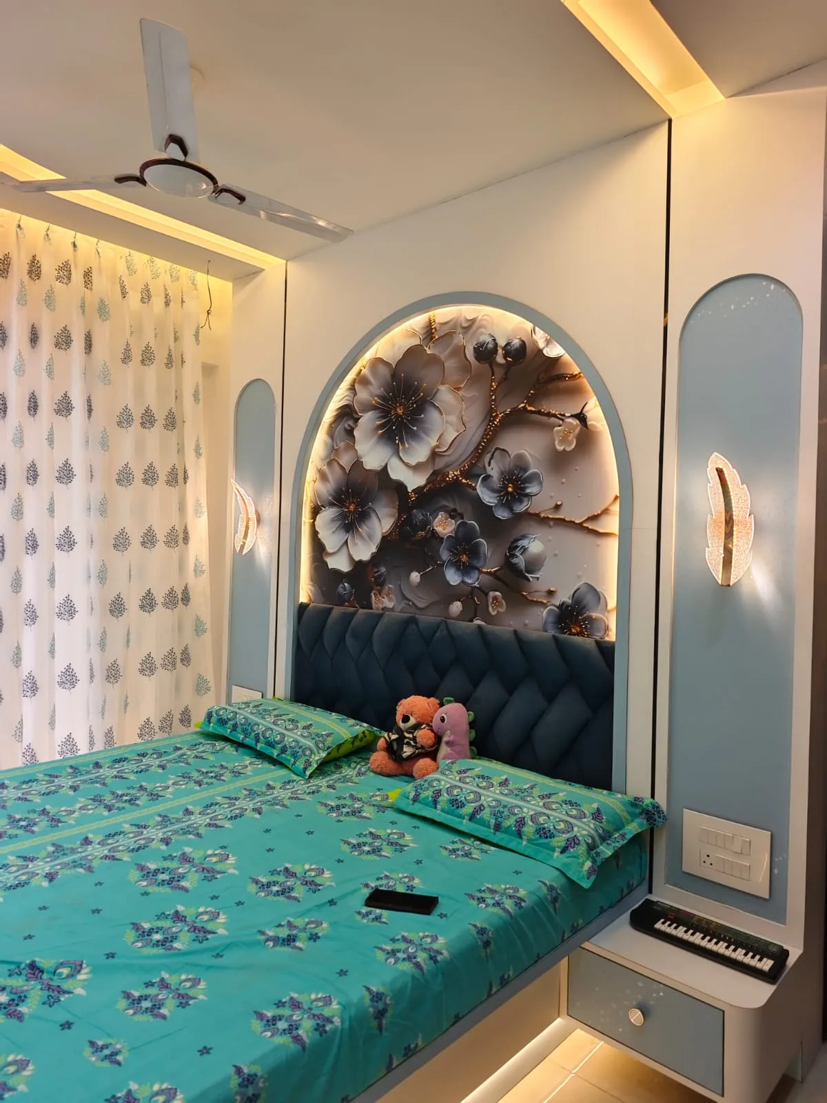 Master Bedroom — photograph 4